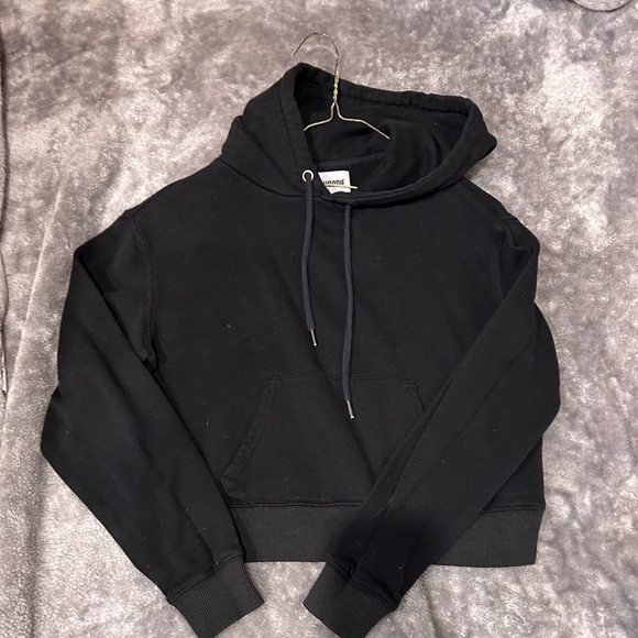 Basic black hoodie - Picture 1 of 2